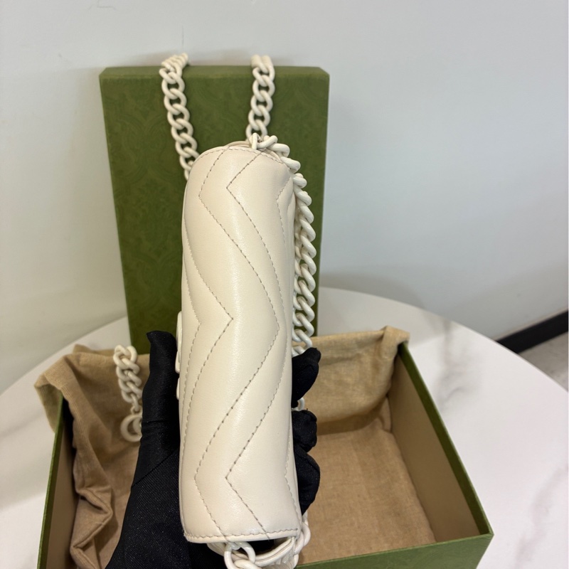 98新Gucci GG Marmont鏈條包 mini 米白色羊皮  烤漆鏈條-3