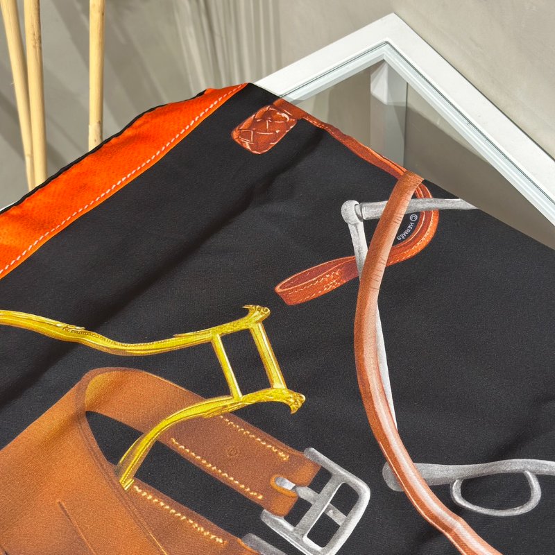 HERMES Projets Carres Poncho 馬具博物館披肩 140 - 黑-4