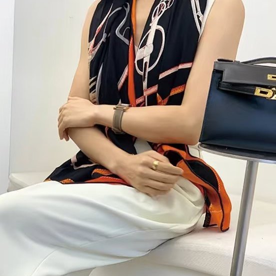 HERMES Projets Carres Poncho 馬具博物館披肩 140 - 黑-8