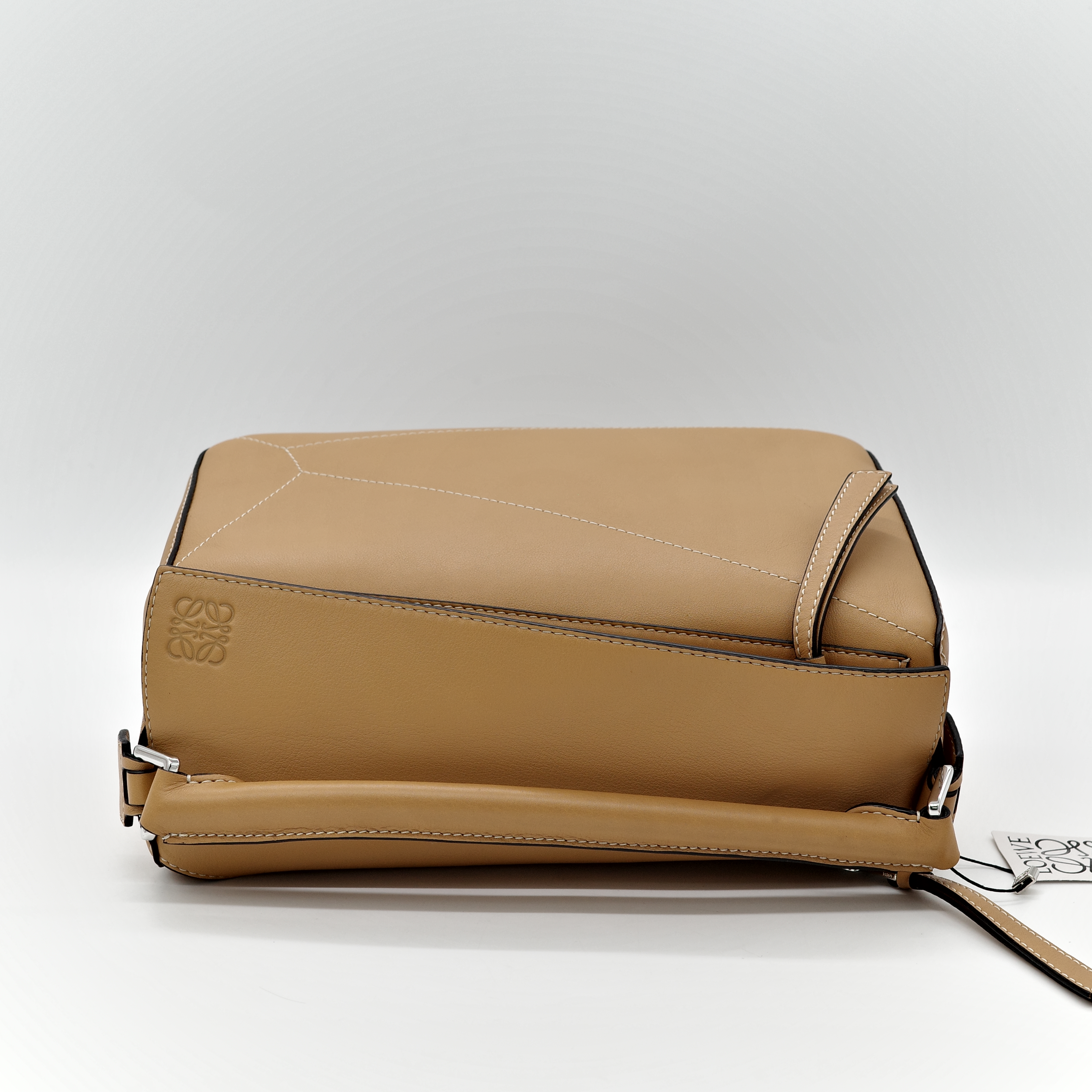 Loewe 羅威 Puzzle 小牛皮 中號  肩背包-5