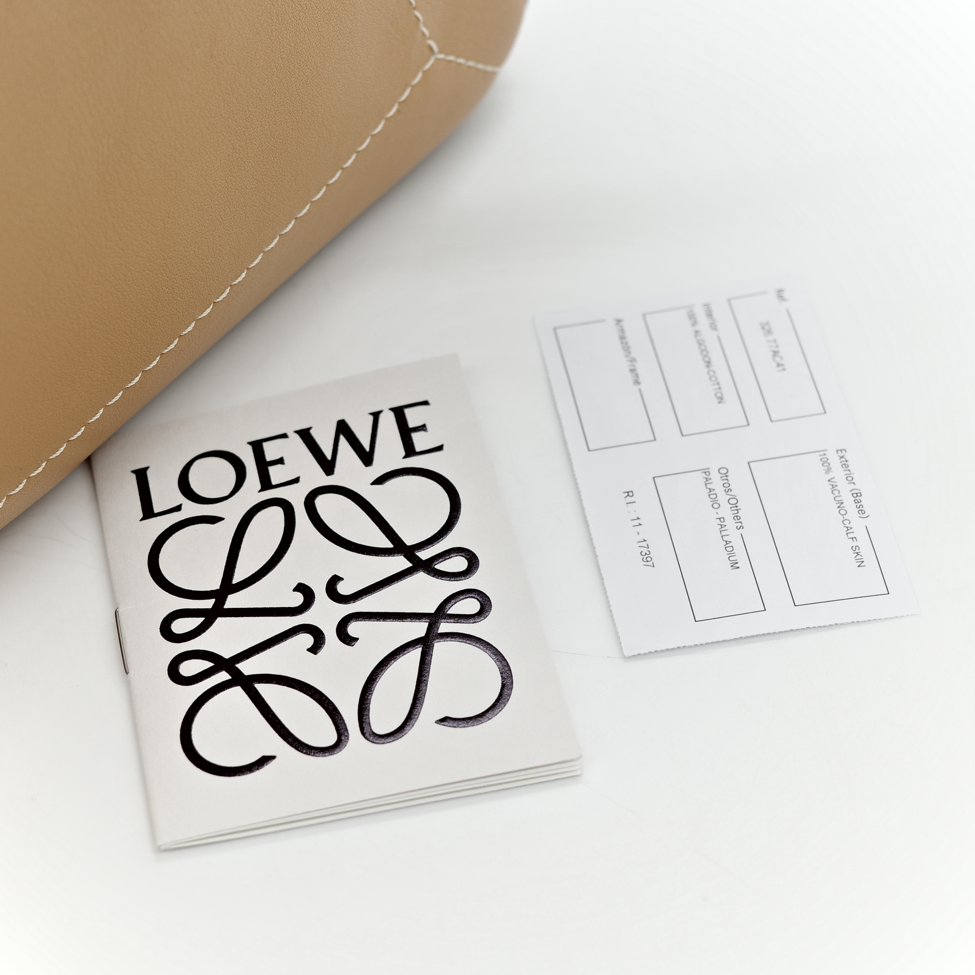 Loewe 羅威 Puzzle 小牛皮 中號  肩背包-10
