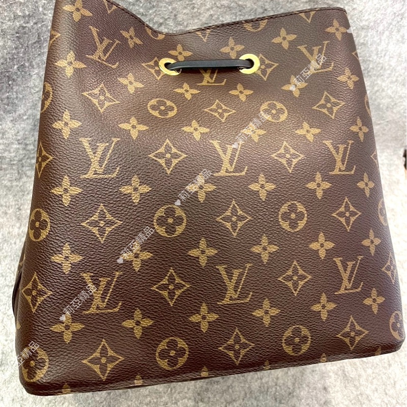 莉亞精品♡LV M44020 黑水桶包 二手-3