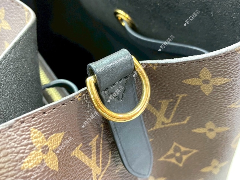 莉亞精品♡LV M44020 黑水桶包 二手-9