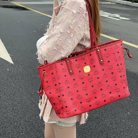 MCM 紅色托特包 37*27*16cm 98新配件塵袋