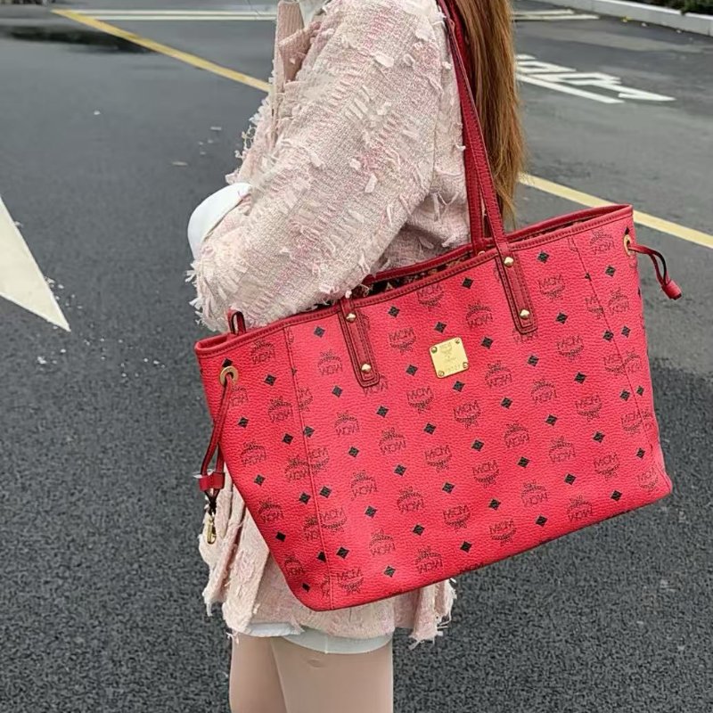 MCM 紅色托特包 37*27*16cm 98新配件塵袋-0