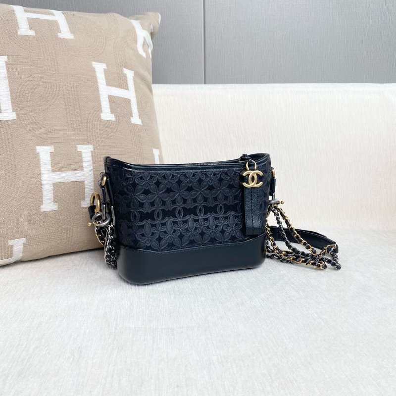 Chanel 限量山茶花蕾絲鏤空雕花 流浪包小號 黑色毛呢拼皮 18*16*5 98新配件塵袋 保卡 肩帶-3