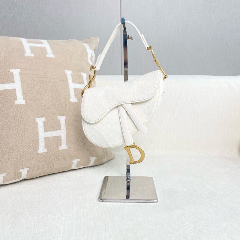 Dior 馬鞍包小號  米白色老花刺繡 18*15*5 98新配件肩帶 塵袋  保卡-1