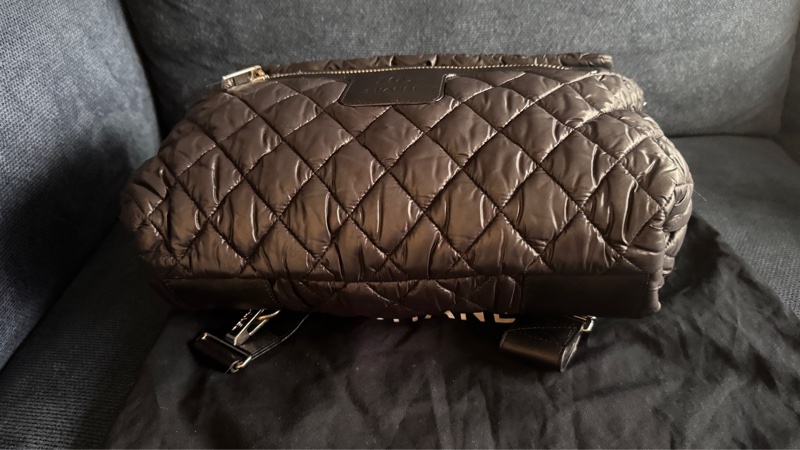 絕版Chanel 香奈兒 空氣羽絨後背包雙肩包黑色/酒紅內裏 空氣包-17