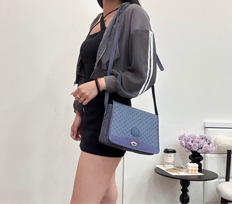 【赫蒂國際精品】Fendi 芬迪 復古單肩包 vintage-1