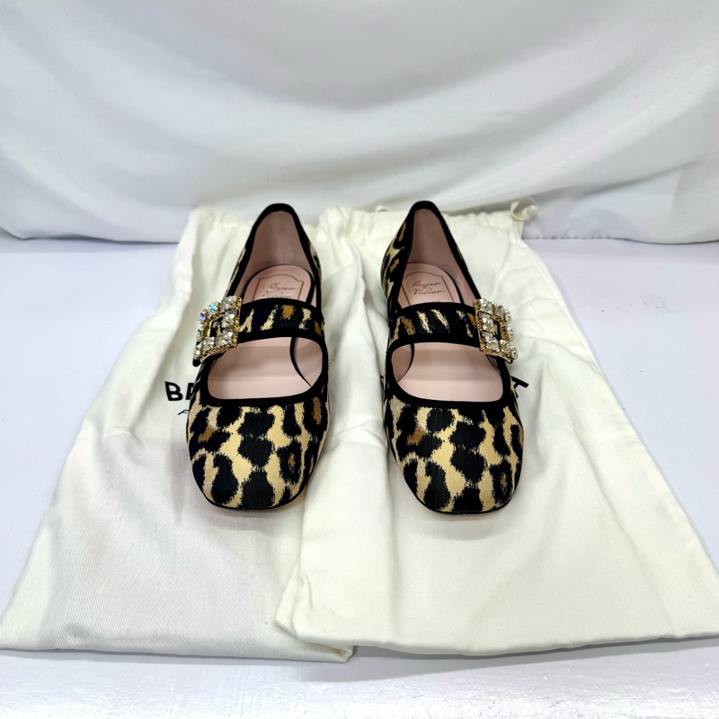 ROGER VIVIER  豹紋鑽扣平底鞋 #38.5-1