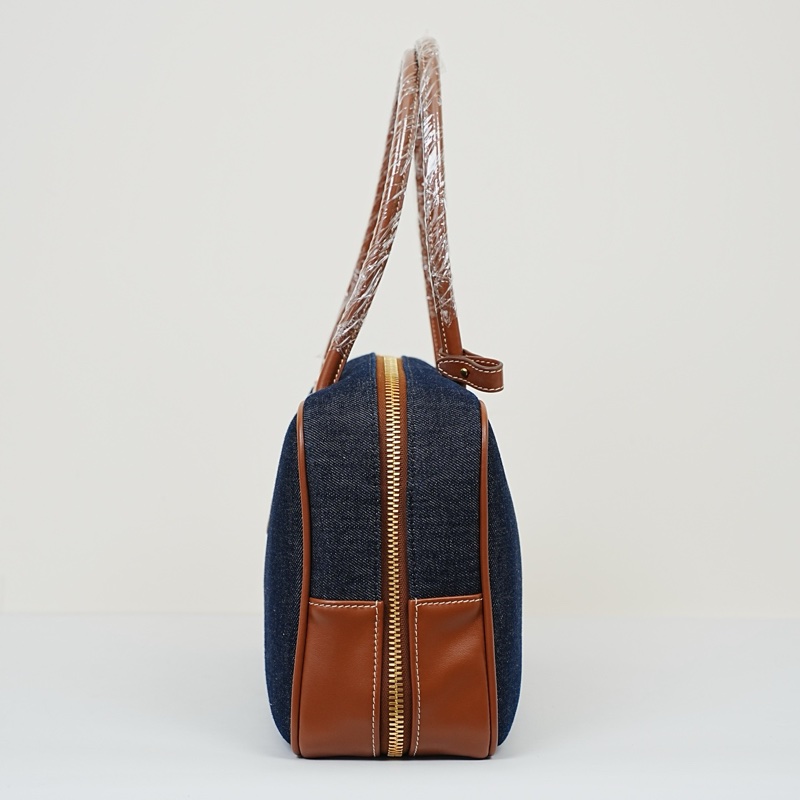 MIU MIU 新款公文包 Beau 牛仔布拼皮配色 附件：塵袋 25年小票 尺寸約34×20×11-6