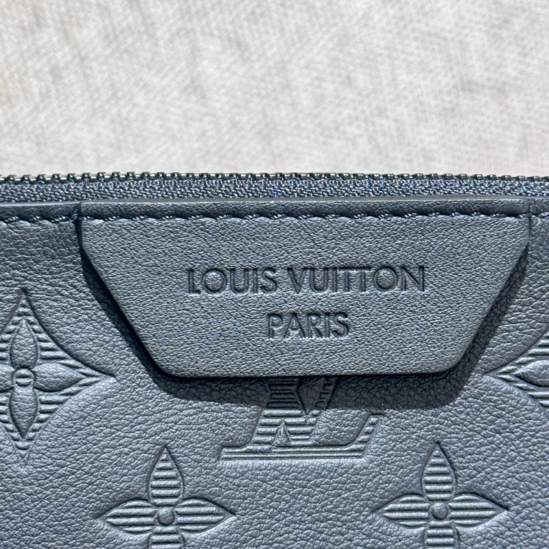 Louis Vuitton 黑色牛皮三合一 晶片款-3