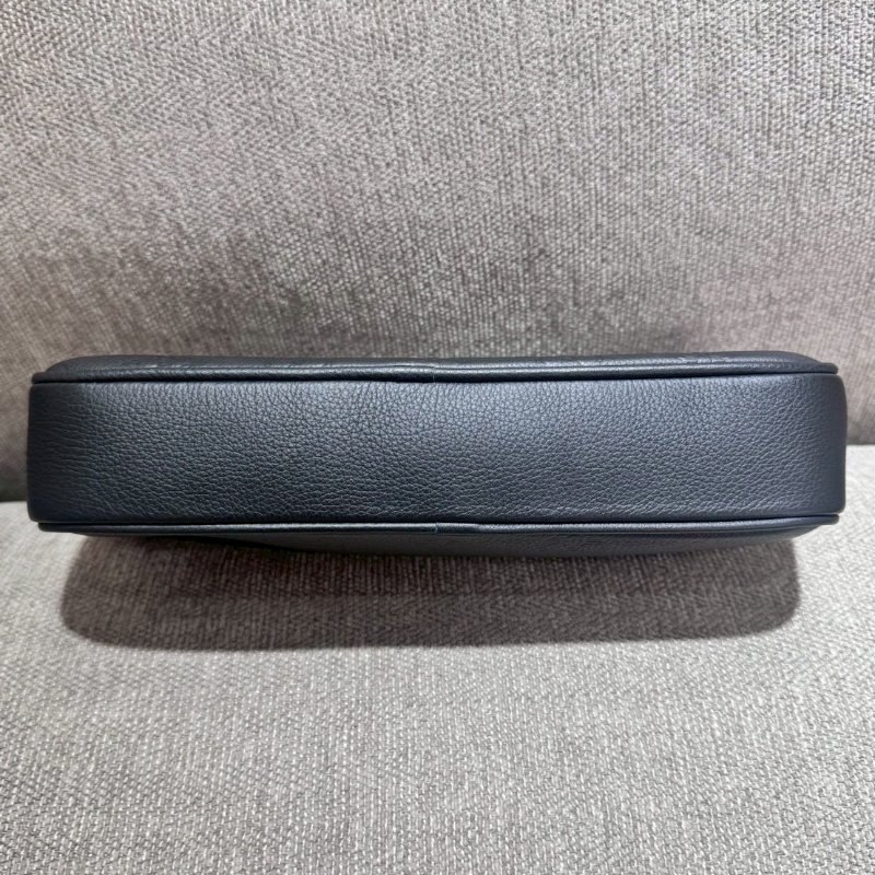 Louis Vuitton 黑色牛皮三合一 晶片款-6