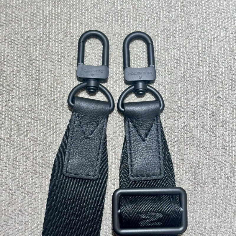Louis Vuitton 黑色牛皮三合一 晶片款-27