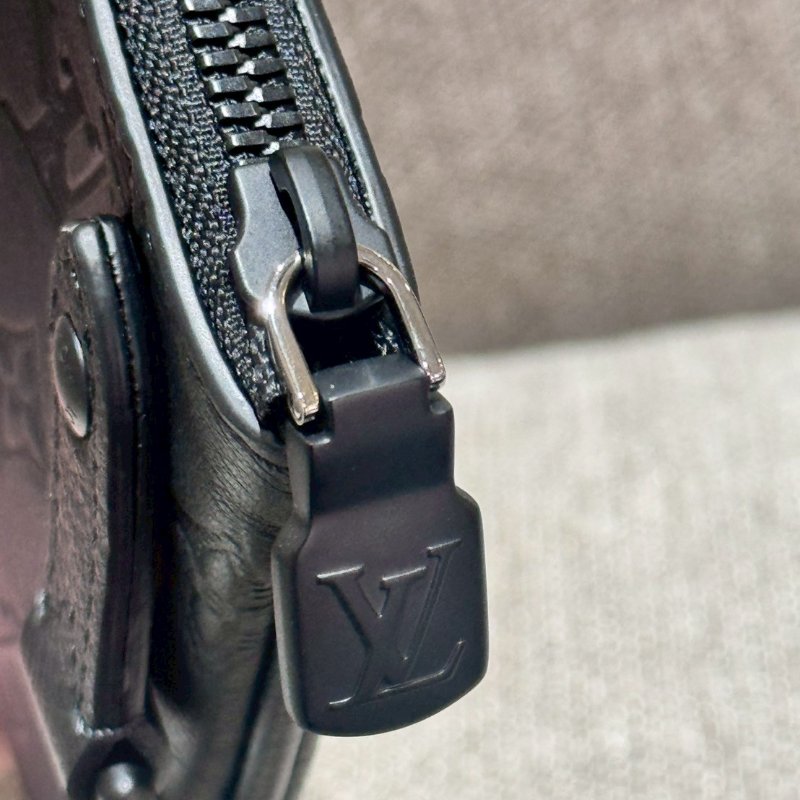 Louis Vuitton 黑色牛皮三合一 晶片款-29