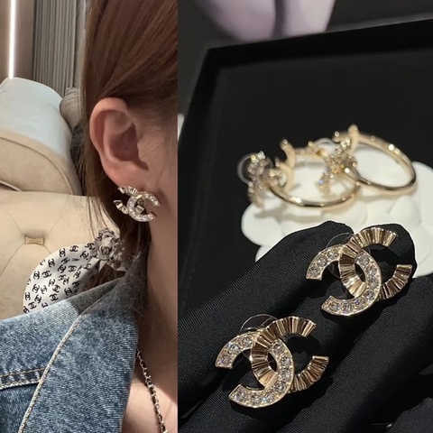 Chanel香奈兒 21A 金色帶鑽雙拼雙C耳釘耳環