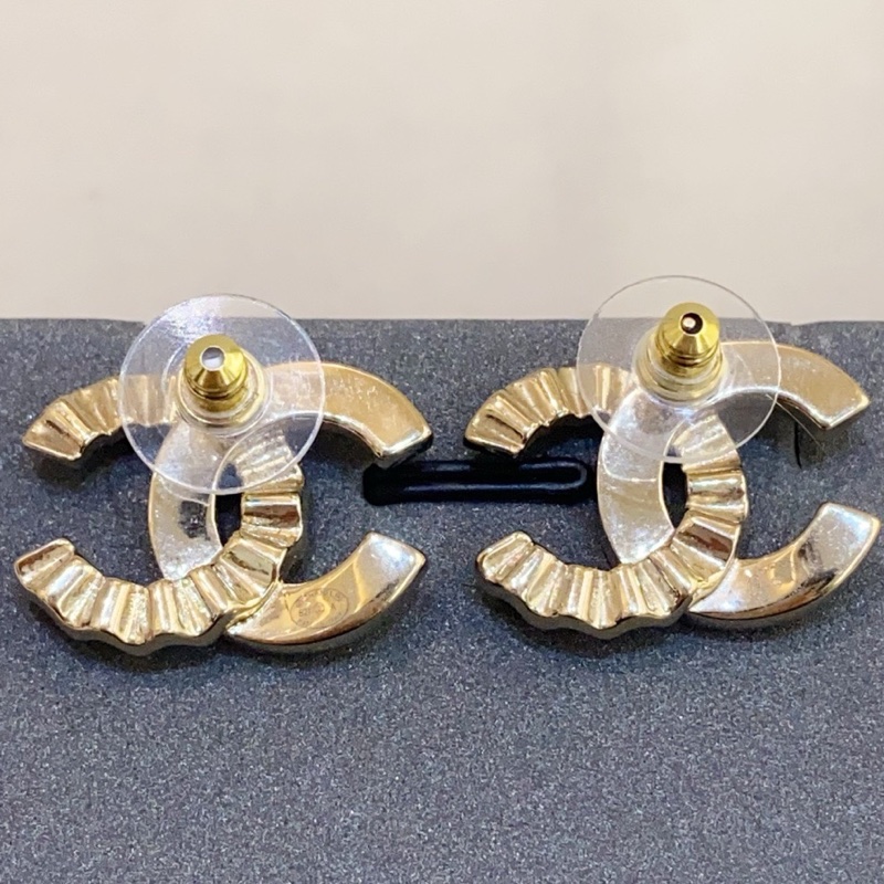 Chanel香奈兒 21A 金色帶鑽雙拼雙C耳釘耳環-5