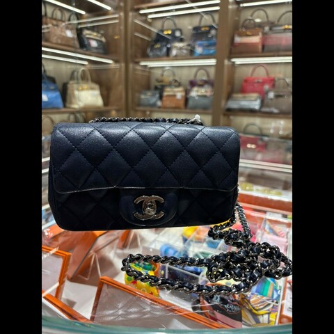 Chanel mini Classic Flap