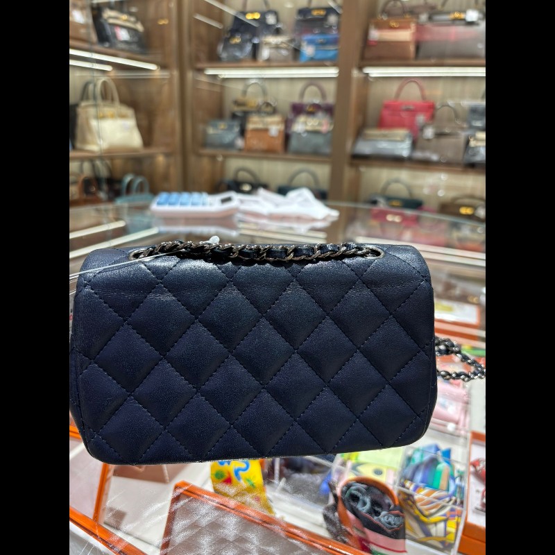 Chanel mini Classic Flap-3