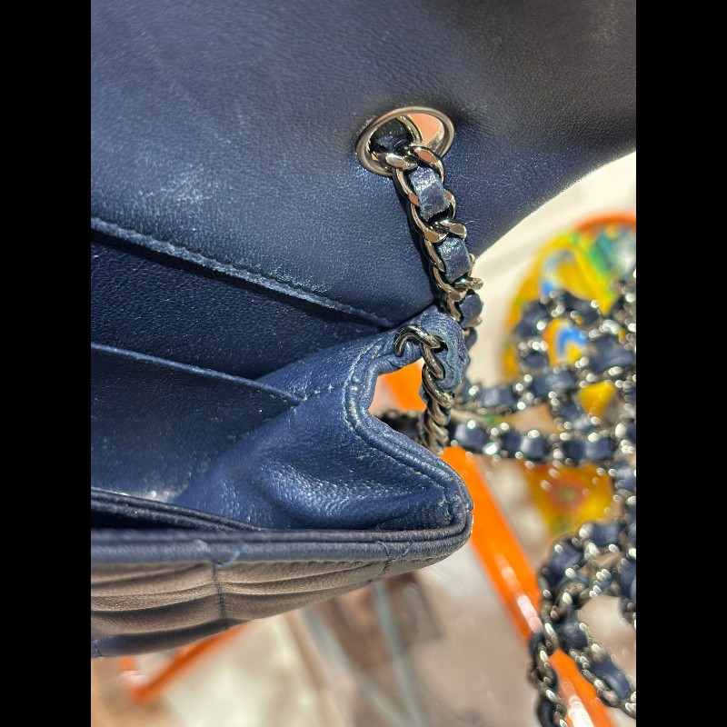 Chanel mini Classic Flap-7