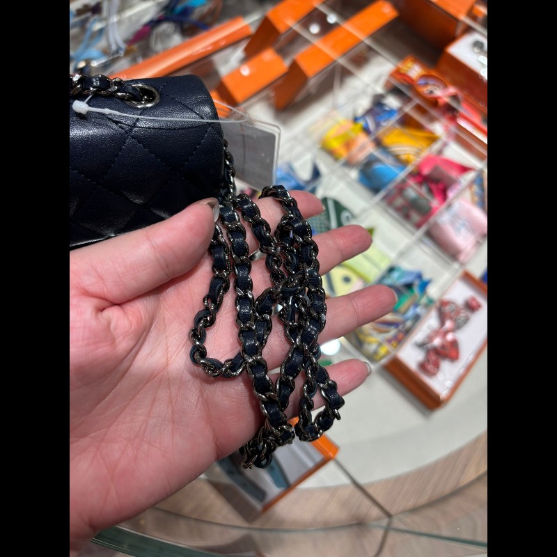 Chanel mini Classic Flap-17