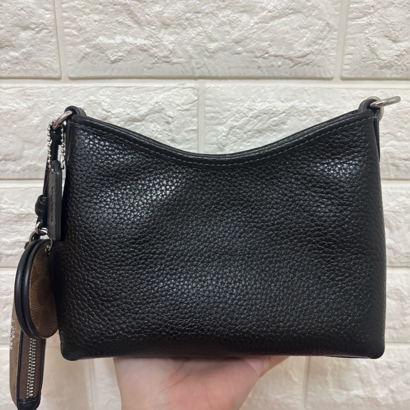 Coach 肩背包 流浪包 斜背包（附鏡子掛件）-1