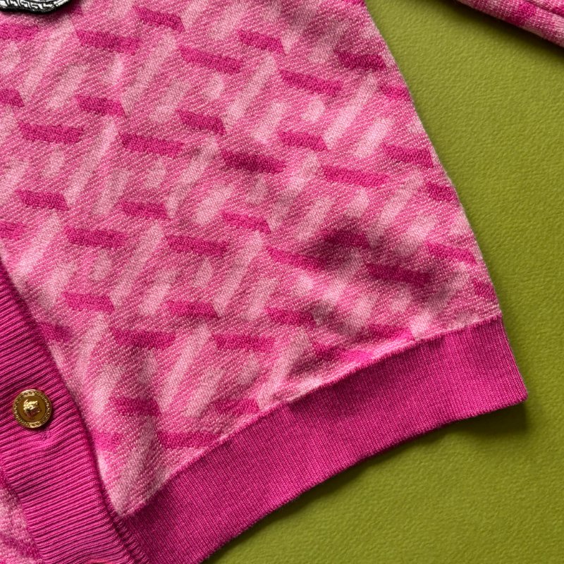 38號 ::Versace:: 凡賽斯 粉色針織兔子刺繡限定款鈕扣上衣 小外套-14