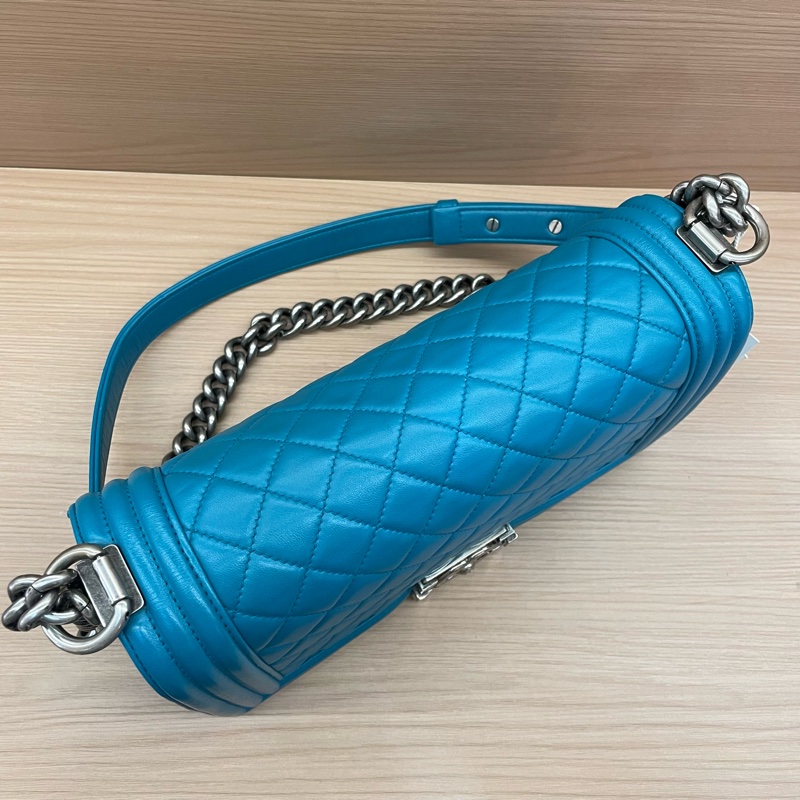 Chanel 香奈兒 Leboy链条包，藍色中號 经典菱格纹 19開 尺寸底長25*高14*寬8* 無附件-6