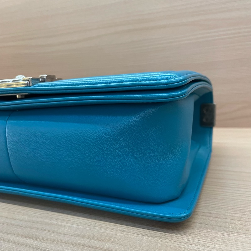 Chanel 香奈兒 Leboy链条包，藍色中號 经典菱格纹 19開 尺寸底長25*高14*寬8* 無附件-9