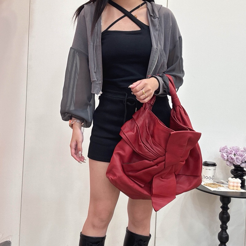 【赫蒂國際精品】Valentino 范倫鐵諾 大蝴蝶結皮革包 vintage-1