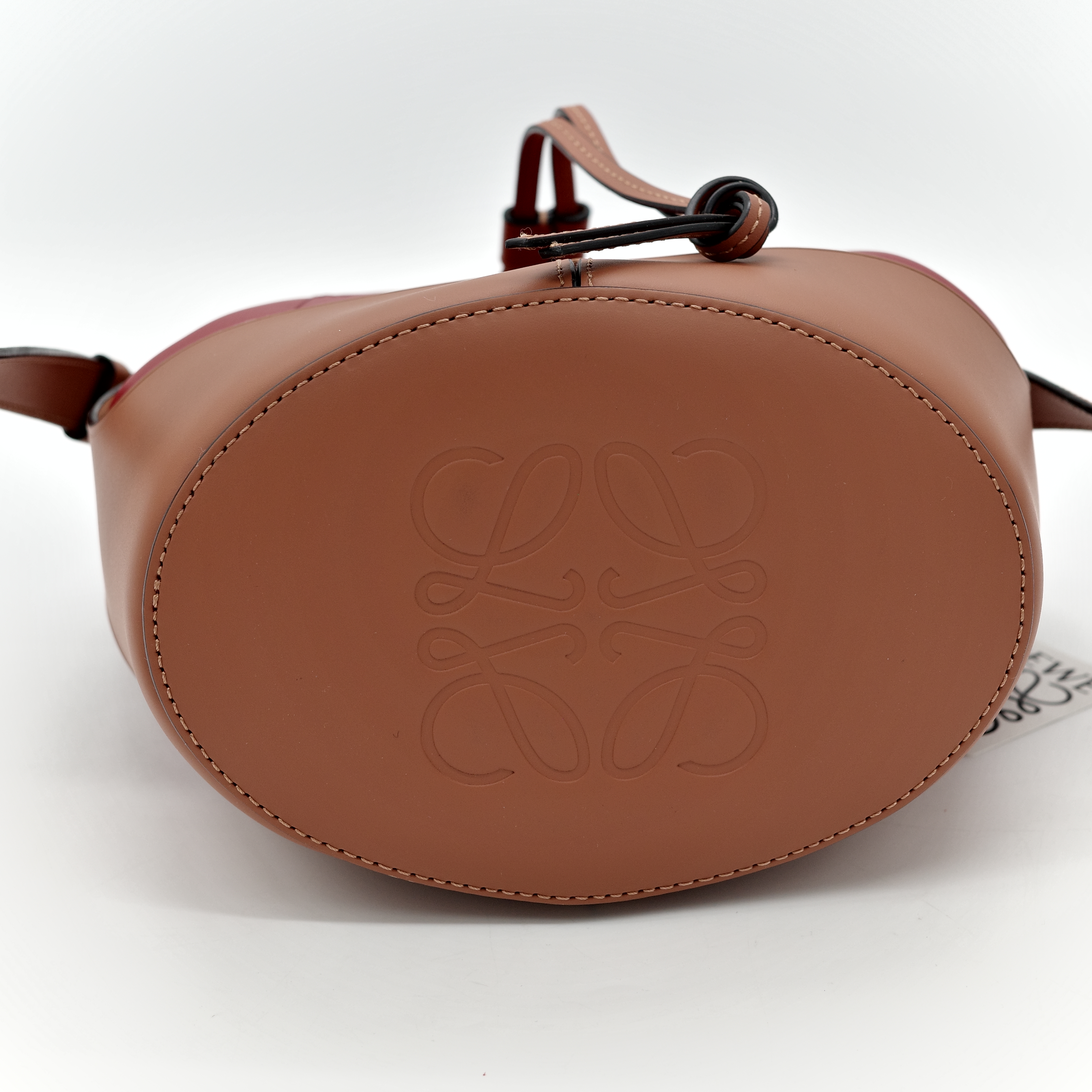 Loewe 羅威 拼色 氣球 水桶包-7