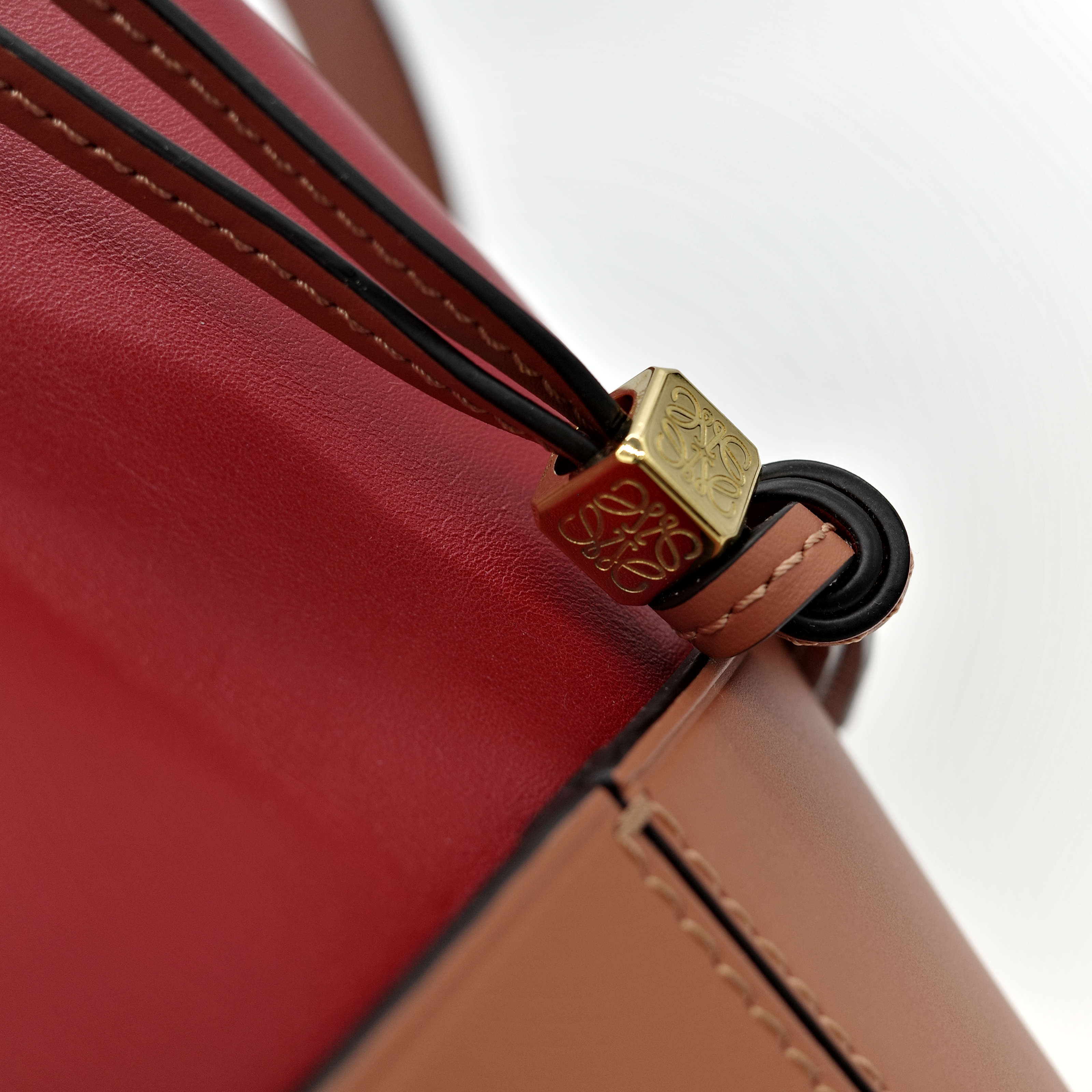 Loewe 羅威 拼色 氣球 水桶包-8