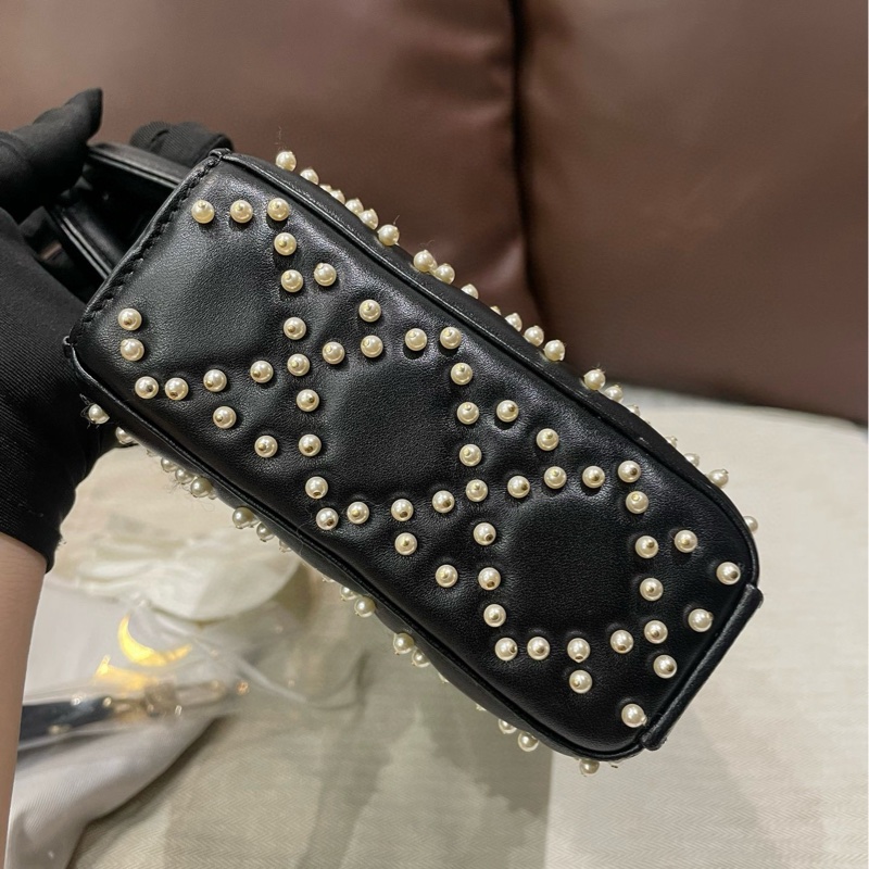 Dior  Lady D-JOY系列 黑金珍珠藤格紋羊皮橫版戴妃 手提單肩斜挎包，尺寸26/5/13-2