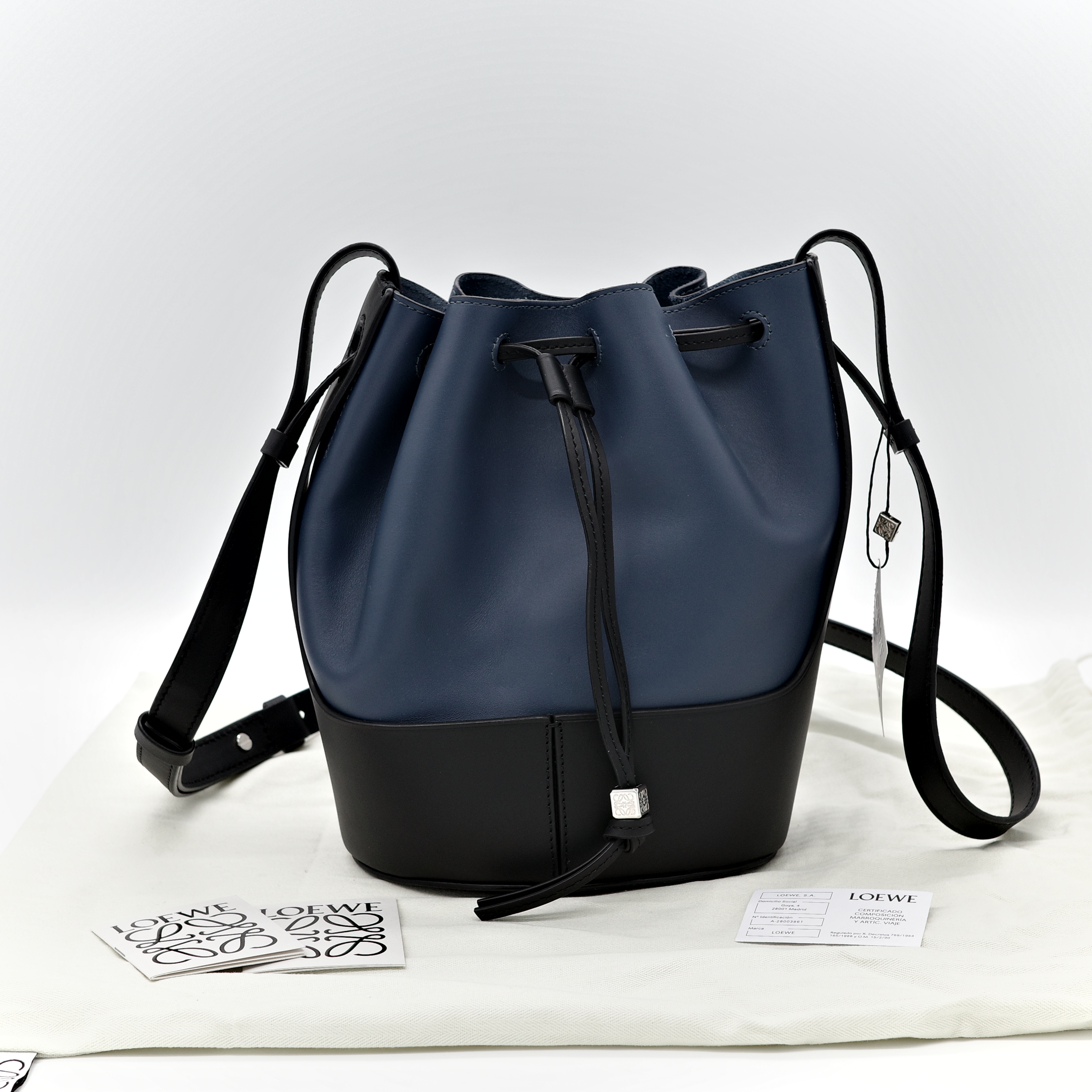 Loewe 羅威 拼色 氣球 水桶包-0