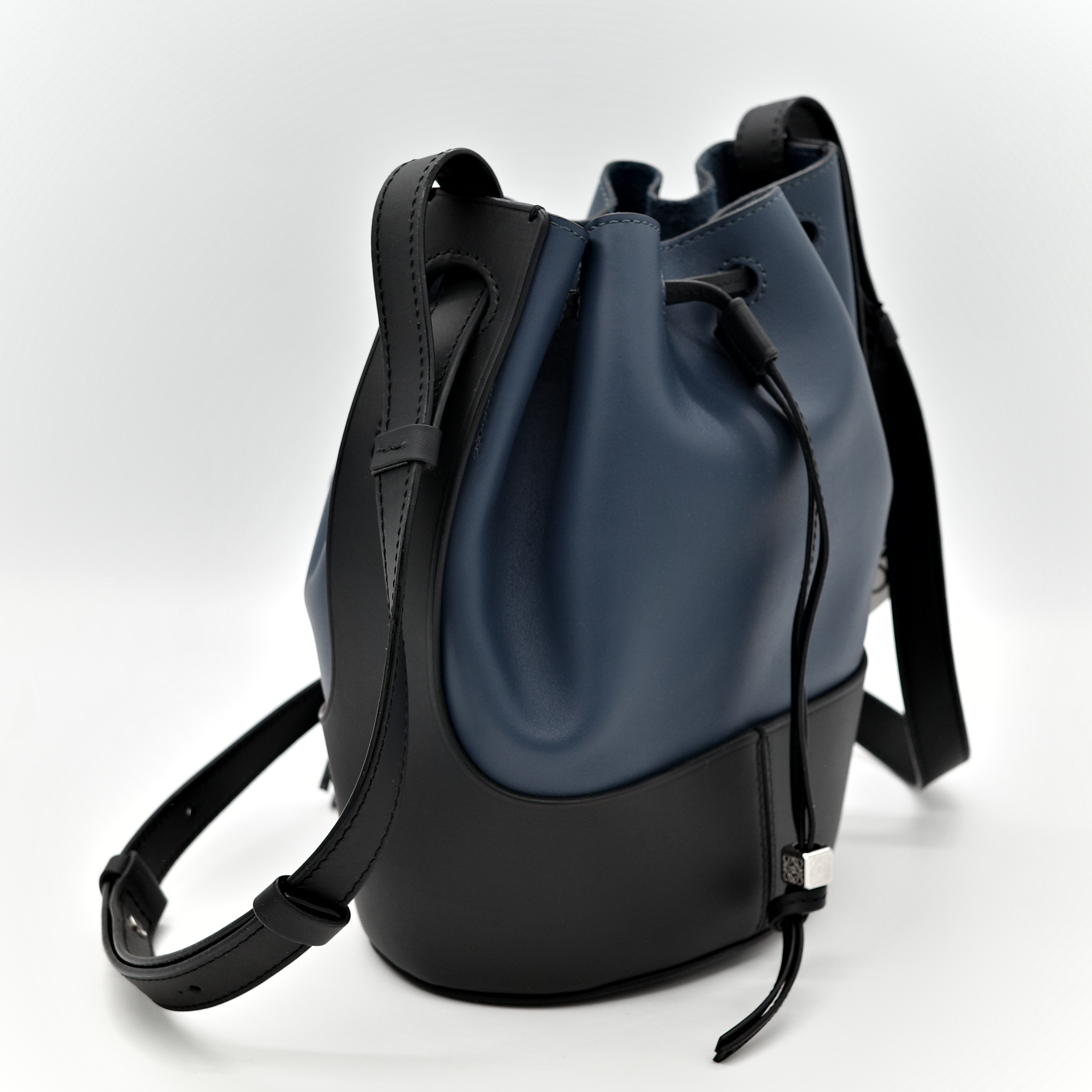 Loewe 羅威 拼色 氣球 水桶包-2