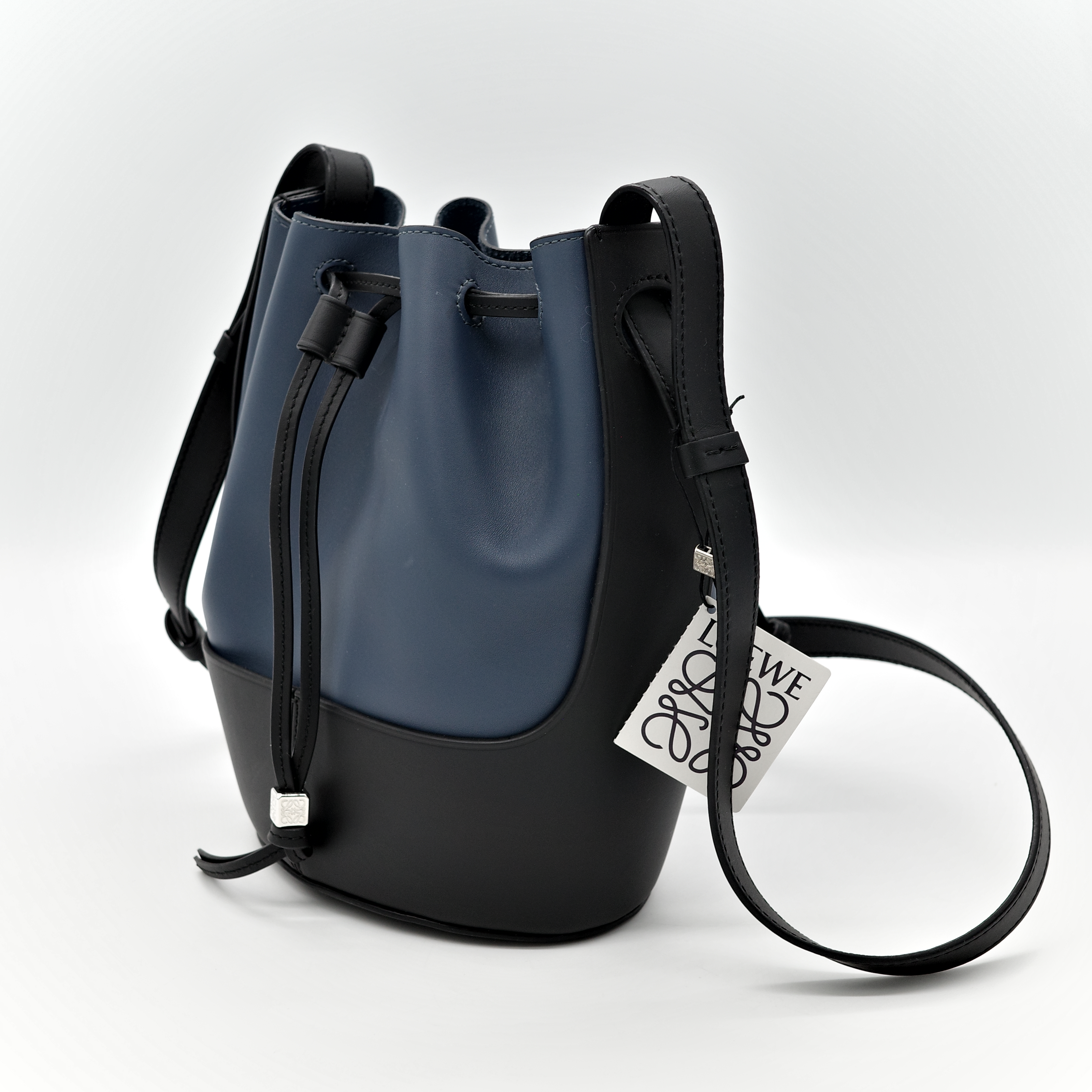 Loewe 羅威 拼色 氣球 水桶包-3