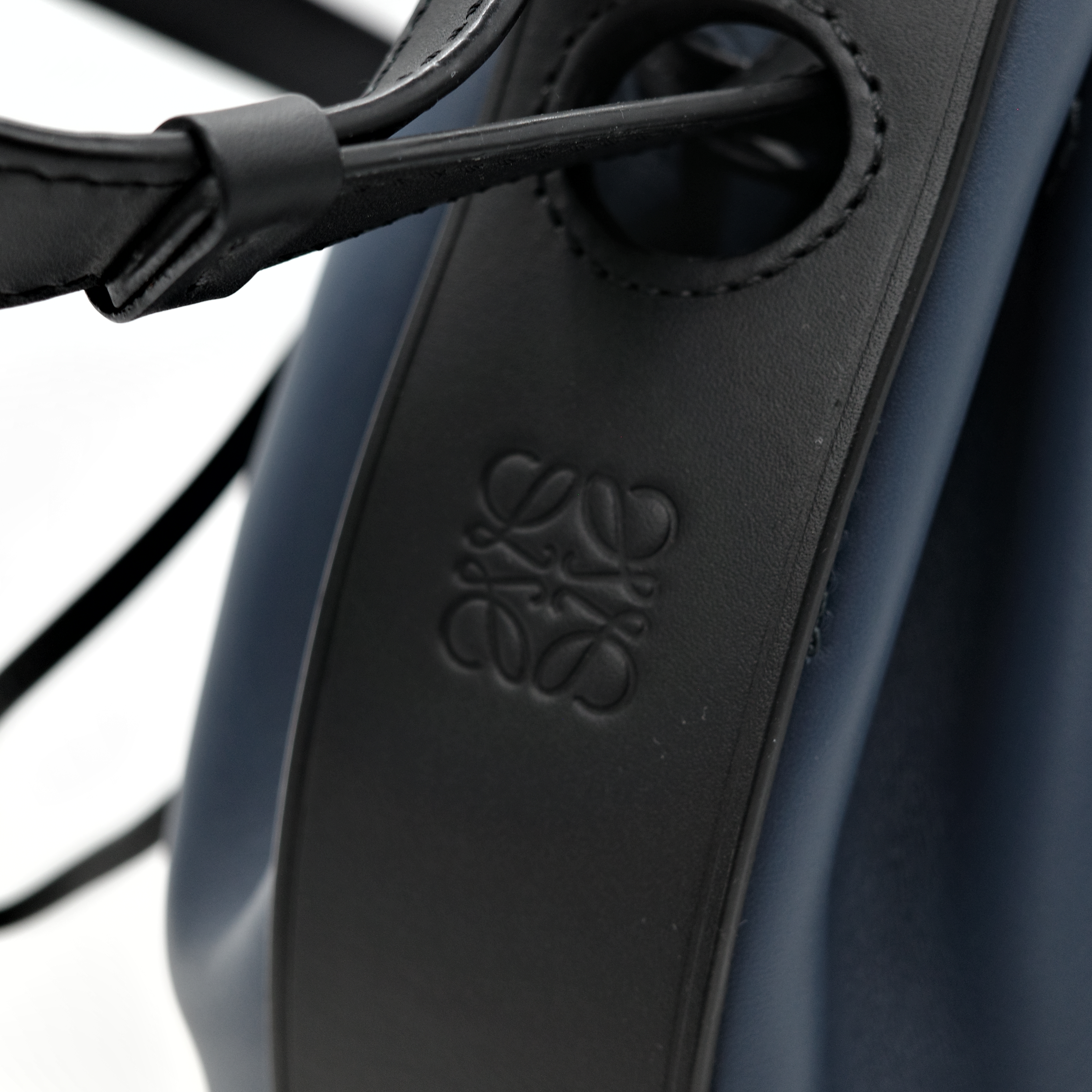 Loewe 羅威 拼色 氣球 水桶包-8