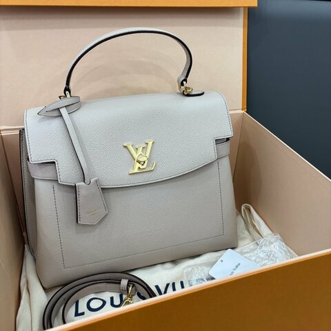 閒置新 路易威登/Louis Vuitton 奶茶色lockme ever中號 芯片款