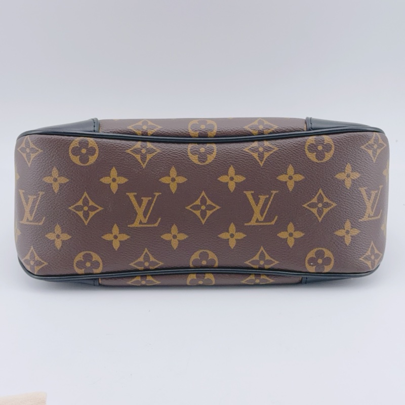 路易威登/Louis Vuitton  黑牛角芯片款-3