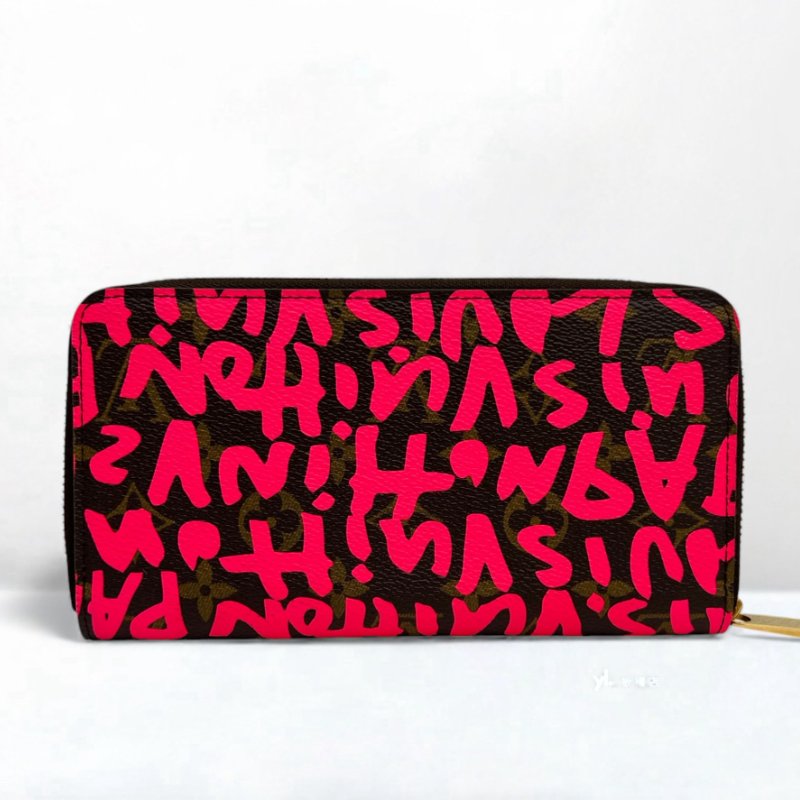 S5147-LV Graffiti Zippy粉紅塗鴉ㄇ拉長夾 M93710-3