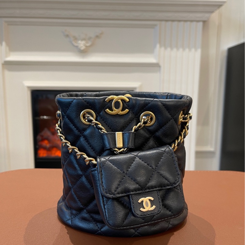 99新✨CHANEL 香奈兒 23A 小號黑色 金扣菱格紋皮穿鏈鏈條 小牛皮 子母背包雙肩包-0