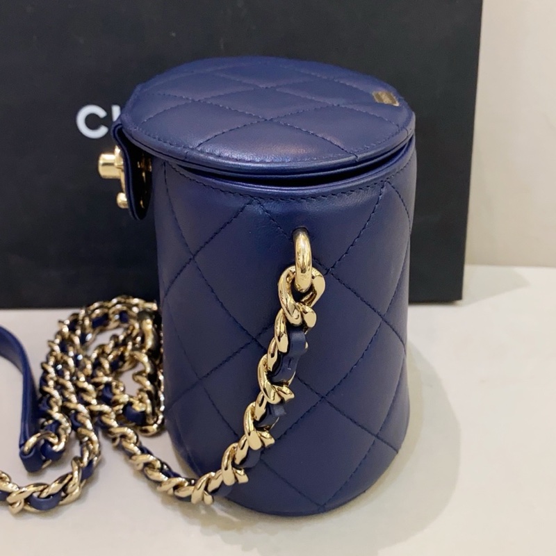 Chanel香奈兒 Vanity case 藍色 水桶包化妝盒鏈條包 29開保卡-2