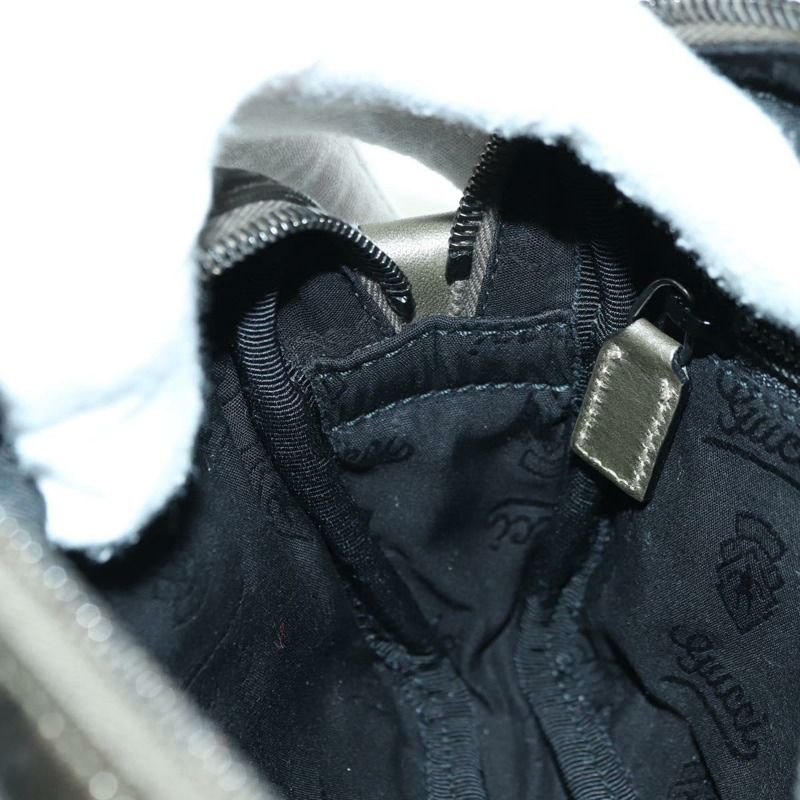 【日本直送】GUCCI GG Implementation 單肩包 PVC 灰色銀色 201447 Auth am11476V-22