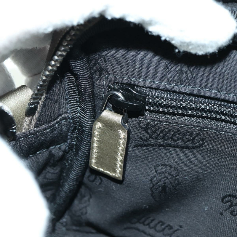 【日本直送】GUCCI GG Implementation 單肩包 PVC 灰色銀色 201447 Auth am11476V-23