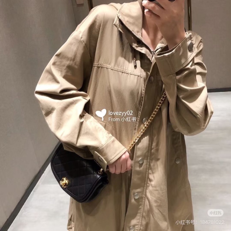 Chanel 黑金半月馬鞍風琴包 黑色 金扣 牛皮 20*13*4  9新 配件調節扣 塵袋-0