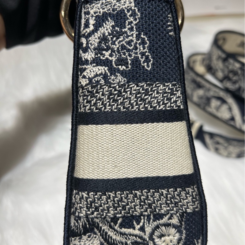 Dior 迪奧99新 戴妃包，藍色動物園刺繡款 幾乎全新，保存好-3