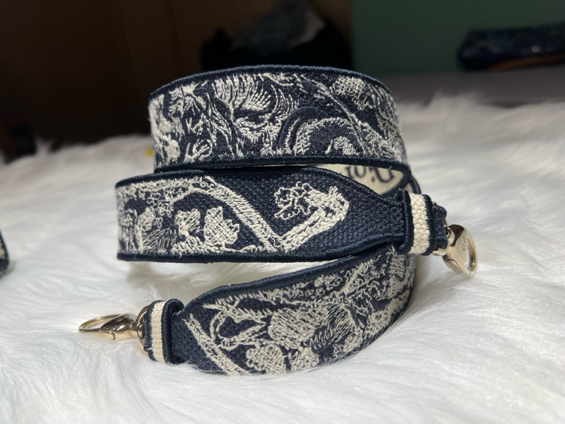 Dior 迪奧99新 戴妃包，藍色動物園刺繡款 幾乎全新，保存好-8