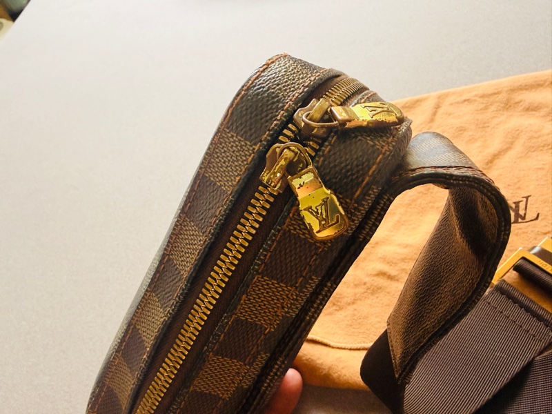 LV Damier 棋盤方塊胸口腰包/胸口包-4