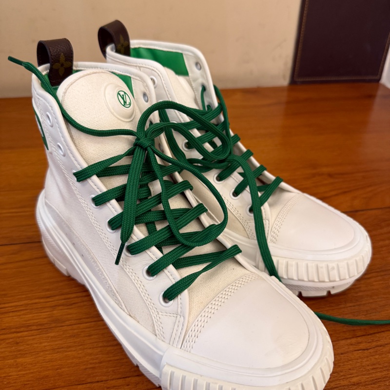 lv 白色中筒鞋 39碼-1