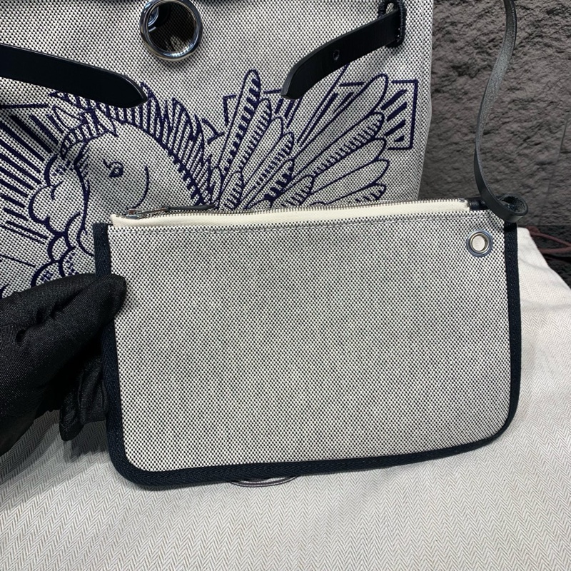 98❤️Hermes愛馬仕 Herbag31黑銀飛馬帆布-4
